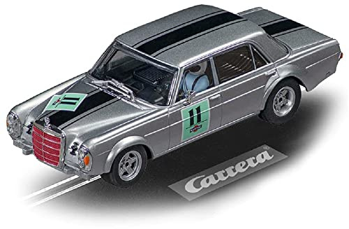 Carrera Evolution - 20027757 I Mercedes Benz 300 SEL 63 AMG I Maßstab 1:32 I Detailgetreue Darstellung I Front & Rücklichter I Klassiker für Junge & Mädchen I Ein Stück Rennsportgeschichte für Zuhause