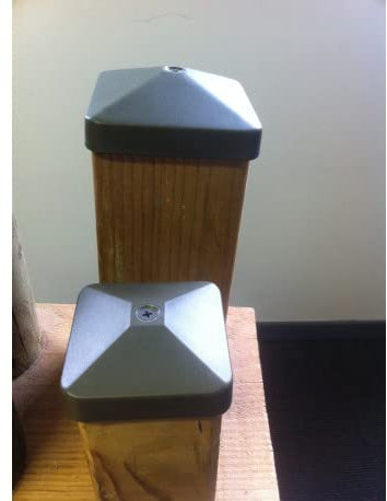 Chapeau pour poteau carré 7 x 7 cm