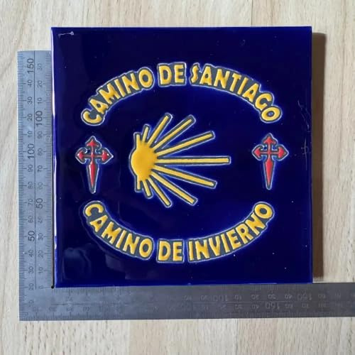 Piastrella in ceramica Camino de Invierno – Design in rilievo di alta qualità 15 x 15 cm – Promemoria fatta a mano con conchiglia e croce Santiago blu/giallo