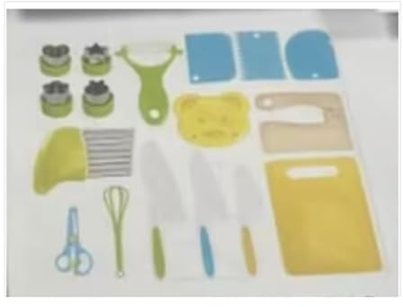 WateryWave 17Pz Kids Kitchen Knife Set Cookie Cutters Potato Affettatrice Y Peeler Chopping Board Bambino Coltello di Legno Orso Sandwich Cutter per veri giocattoli di cucina(Style A)