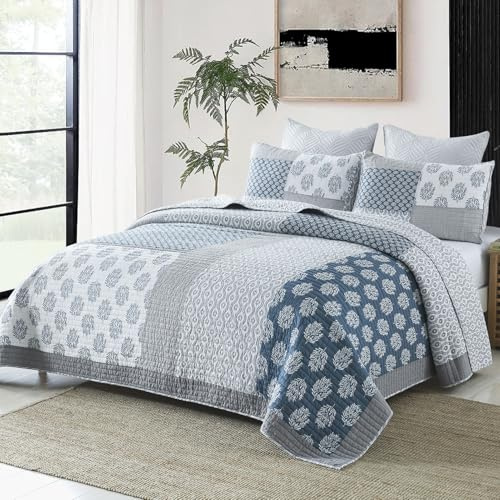 PANGUSHAN - Set di biancheria da letto con trapunta, 100% cotone, reversibile, motivo patchwork floreale, per letto King Size, blu/grigio/bianco, trapunta leggera per tutte le stagioni, 3 pezzi