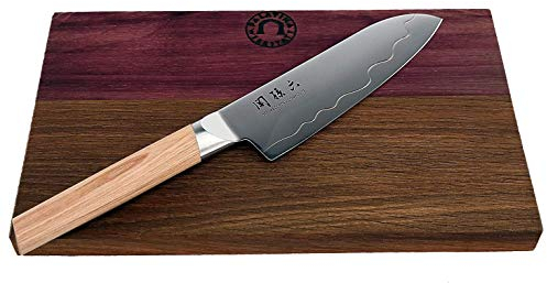 KAI SEKI MAGOROKU Bundle, ultrascharfes SANTOKU MESSER MGC-0402 + großes Fassholzbrett aus Eiche, 30x18 cm