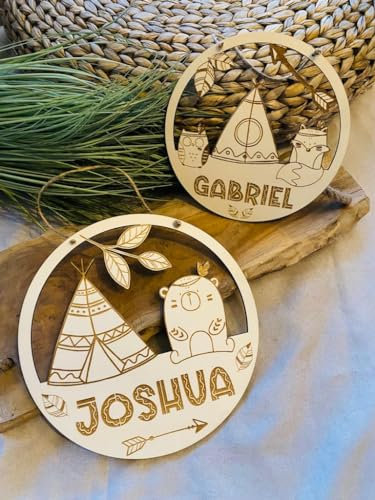 Personalisiertes Namensschild mit süßen Tieren, Türschild, Holzschild Kinder Baby, Geschenk Geburt Taufe Geburtstag, Regenbogen, Patenkind, Kinderzimmerdeko, Woodlands, Bär Reh Tiger