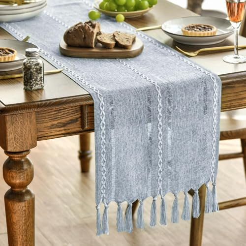 Artoid Mode Boho Staubiges Blau Landhausstil Quasten Tischläufer, Waschbar Tisch Dekoration Party Geburtstag Valentinstag Hochzeit Dekor 33x183 cm