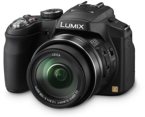 Panasonic Lumix FZ200 Bridge Camera - Black (12MP, 24x Optical Zoom) 3.0 inch LCD [Regno Unito]