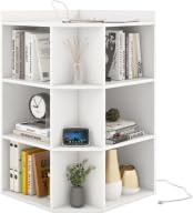HOMASIS Eckregal mit 3 Ebenen & Ladestation, Bücherregal mit 9 Fächern, Eckschrank mit Kabelführungsloch, Standregal Holzregal Aufbewahrungsregal für Wohnzimmer, Arbeitszimmer & Büro, 51x51x86cm, Weiß