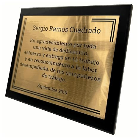 Personalisierte, lasergravierte Gedenktafel mit Gold-Finish.