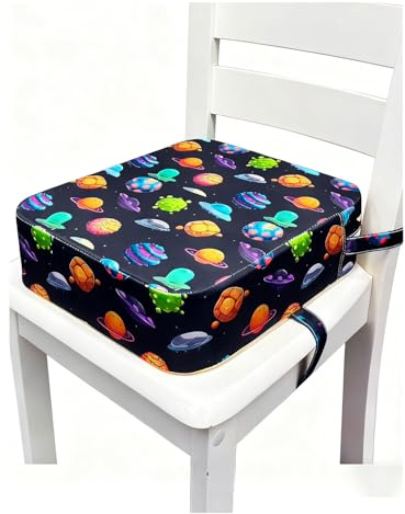Sitzerhöhung Stuhl Kind, Universum Boosterkissen, 9 cm dick sitzkissen kinder mit hohem Rückprall, mit fester Sicherheitsschnalle, geeignet für Mädchen Jungen im Alter von 3, 4, 5, 6 Jahren(Schwarz)