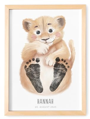 DEL MÀ Unique & Personal Fußabdruck Baby Tierbild personalisiertes Löwen Bild für Babyzimmer Deko Kinderzimmer Neugeborenen Geschenk zur Geburt (OHNE FARBE | DIN A4)