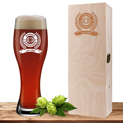 Weizenglas mit Name und Wunschmotiv graviert inkl. Geschenkbox, Bierglas 0,5l mit gravierter Holzbox, individuelles Geschenk, personalisiertes Weißbierglas - Motiv Biertrinker
