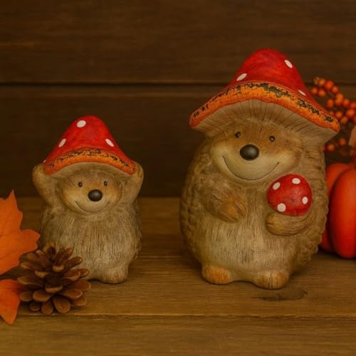 Online Fuchs Dekofiguren 2 süße Igel im Set mit Fliegenpilz Hut aus Keramik für innen - Herbstdeko, Winterdeko für Fenster, Tisch oder Sideboard - 13 und 18 cm groß (Set 2)