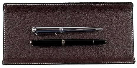 DELMON VARONE - Federschale aus Premium Leder Soft Grain braun - Echtleder Stiftablage für Kugelschreiber & Füller - Elegante Stifteschale mit schwerer Metalleinlage für Schreibtisch & Büro