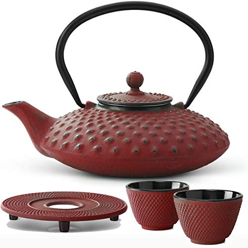 Bredemeijer Teekanne asiatisch Gusseisen Set rot 0.8 Liter mit Edelstahl Tee-Filter Sieb-Einsatz für losen Tee mit Stövchen und Teebecher (2 Tassen)