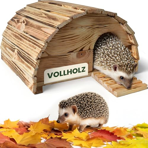 zooprinz Igelhaus aus Vollholz – winterfest & wetterfest, mit Bodenplatte – Labyrinth-Eingang gegen Räuber – erhöht, warm & trocken – Outdoor Igelfutterhaus für Garten, fertig montiert, Made in Europa