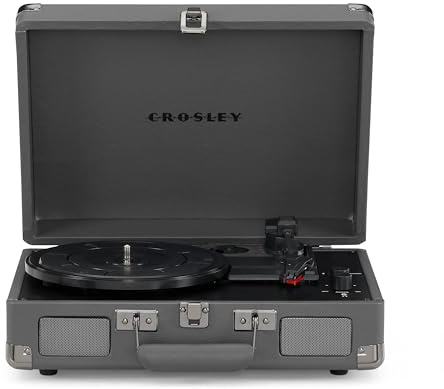 Crosley Cruiser Plus Plattenspieler mit 2 Lautsprecher, Bluetooth In & Out und Aux 3 Speed Retro Schallplattenspieler - Für 7, 10 und 12 Vinyl - Tragbar mit Integriertem Koffer - Dunkelgrau