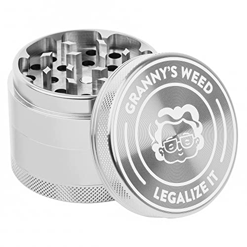 Granny‘s Premium Aluminium Grinder | messerscharfes Mahlwerk | ∅ 6,3 cm | 4-teilig | inkl. Pollenschieber | Kräutermühle in Silber |Grinder 63mm