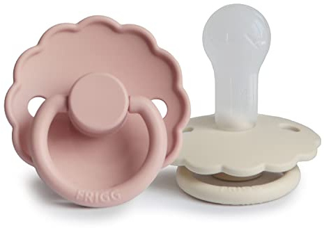 FRIGG Daisy Silikon Schnuller | Schnuller 2 Packung | Symmetrischer Sauger in Kirschform | BPA-frei | Hergestellt in Dänemark | Silikon Schnuller | (Blush/Cream, Größe 2 (6-18 Monate))