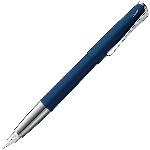 Lamy studio imperialblue Füller – universeller Füllfederhalter in elegantem Gehäuse aus Ganzmetall – mit propellerförmigem Clip & Stahlfeder in Strichbreite F – inkl. Tintenpatrone T 10 blau