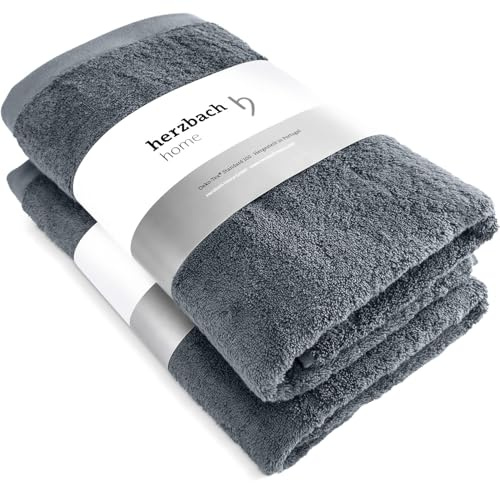 herzbach home Premium Duschtuch 2er-Set 70 x 140 cm (Anthrazit) – Große, weiche & saugstarke Dusch-Handtücher in Bester Qualität – 100% natürliche Baumwolle | extra weich und saugstark, langlebig und pflegeleicht, mit Aufhänger, gehobene Gramatur 550 gsm, Hergestellt in Porugal
