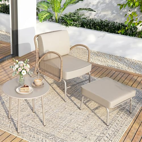ALAULM 3-teiliges Rattan-Sitzgruppe, Outdoor Garten-Relaxsessel mit Hocker und rundem Couchtisch, Gepolstertes minimalistisches Bistro-Set für Balkon, Garten, Hinterhof & Terrasse (Khaki)