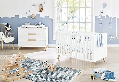 Pinolino Sparset Move, Kinderbett mit Lattenrost und Wickelkommode inkl. Wickelaufsatz, für Babys und Kleinkinder, edelmatt: Uni, weiß und massiv, Ahorn, klar lackiert