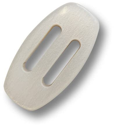 4er Set naturweiß schimmernde, flache Knebelknöpfe mit zwei Schlitzen als Knopflöchern. Ø: ca. 16x30mm!
