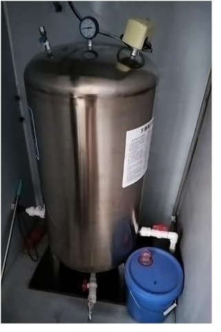 Vaso de expansión Tanque de presión de bomba de pozo de agua, tanques de almacenamiento de agua verticales de acero inoxidable presurizado con válvula de liberación de aire y kit de montaje para casa