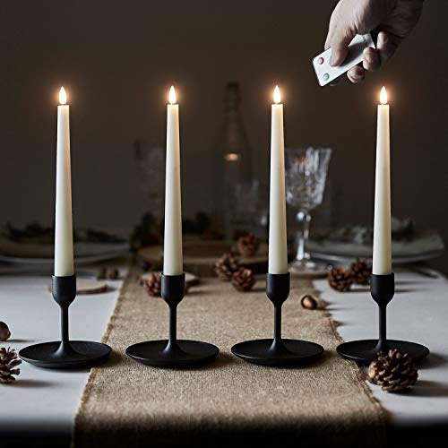 Lights4fun 4er Set TruGlow® Flammenlose LED-Stabkerzen mit Fernbedienung und Timer Echtwachs batteriebetriebene elektrische Kerzen Elfenbeinfarben 22 cm Elegante Deko für Zuhause [Energieklasse A]