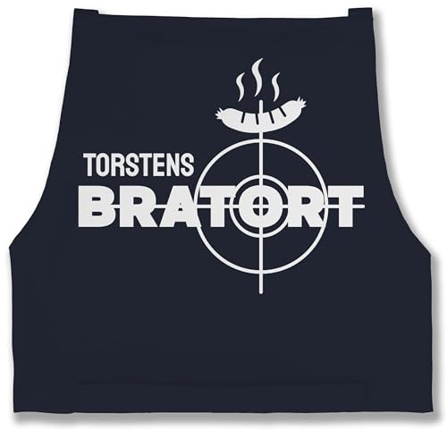 Geschenk mit Namen personalisiert by Shirtracer - Schürze - Grillschürze - Bratort mit Name Geschenk Witzig Vatertag Weihnachten Geburtstag Papa