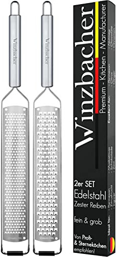 Winzbacher® DAS ORIGINAL [2er Set] Edelstahl Reibe | Parmesanreibe, Zitronenreibe, Muskatnuss, Ingwerreibe, Zester | rasiermesserscharfe Klinge | inkl. Sch?tz & Reinigungsbürste