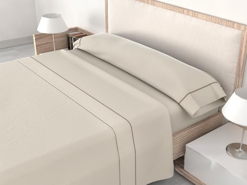 ROOMERS Juego de Sábanas Lisas 3 Piezas 144 Hilos, 50% Algodón / 50% Poliéster, con Vivo y Cenefa, Sábana Bajera Ajustable, para Colchón hasta 200 cm (Beige, Cama 150cm + 1 Funda Almohada)