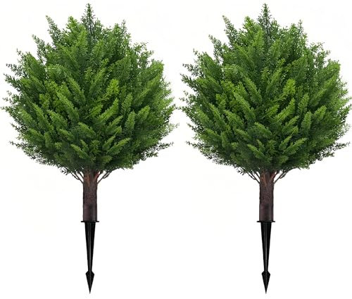 OIHYA Confezione da 2 piante artificiali di cipresso con picchetto, 63 cm, realistiche, resistenti ai raggi UV, piante finte per esterni e interni