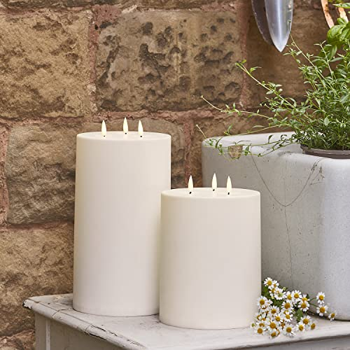 Lights4fun 2er Set LED TruGlow® 3 Docht Kerzen Outdoor mit Timer batteriebetrieben LED Kerzen Aussen 28 & 20cm