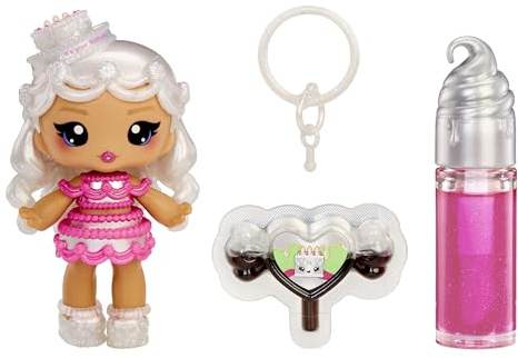 Yummiland Lip Gloss Doll: Sour Sweeties - Misty Cakes - Include 1 Bambola, Lucidalabbra fai da te + Portachiavi rimovibile, Gioco cosmetico. Collezionabile. Età 4+