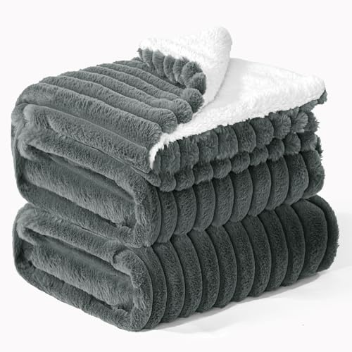 BEDELITE warme Decke Sherpa Kuscheldecke Flauschig Grau XXL 220x240 | dicke Deko Fleecedecke, Cord Überwurf für Wohnzimmer und Schlafzimmer, weiche Wohndecke, Tagesdecke, das ideale Geschenk