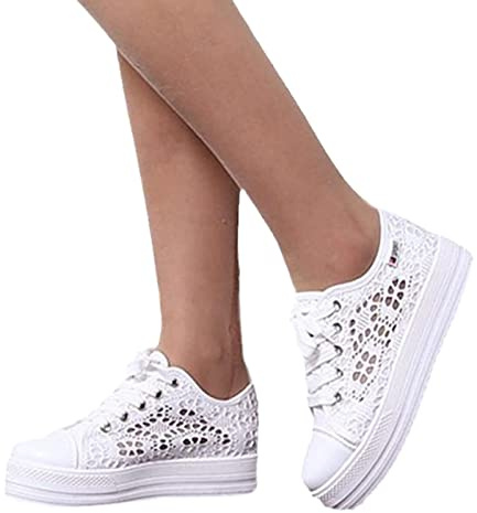 Agiyenn Baskets pour Femmes Baskets Légères et Respirantes en Maille de Dentelle Découpée avec Talon Compensé Baskets D'été Antidérapantes Basses Chaussures de Marche en Plein Air