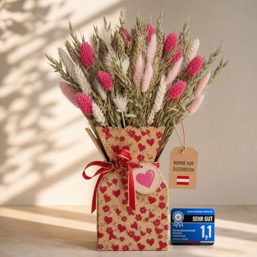 TIME4FLEUR® Trockenblumenstrauß mit Herzvase – handgebunden in Österreich – Geschenkset – langlebige Deko