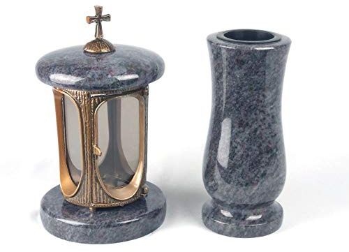 designgrab Grablampe aus messingfarbenem Aluminium in Antikoptik mit Kreuz und Grabvase in Granit Orion