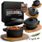 GUSSKÖNIG Dutch Oven Set Mini mit Holz-Untersetzer - 4x 300ml Gusseisen Mini Topf mit Deckel - eingebrannter Mini Dutch Oven - Mini Cocotte Gusseisen Servierpfännchen