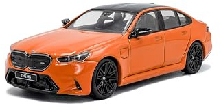 Solido BMW G90 M5 Sedan – Kompakte M-Limousine, sportlicher Look, schwarzes Dach, Leichtmetallräder, Diecast Modellauto, Feuerorange III, 1:43