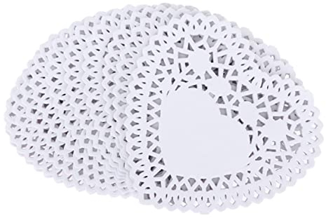 STOBOK Herzförmige Kuchenunterlagen Papier 4 Zoll 250 Stück Lebensmittelecht Hohles Herz Design Wiederverwendbar Für Hochzeitstorten Und Dessertplatten