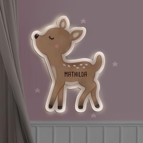 hellomini Personalisierbares LED-Nachtlicht mit Name für Kinder & Babys | Holz-Wandlampe | Schlummerlicht mit Motivwahl – Geschenk zur Geburt & Taufe (Reh Aquarell)