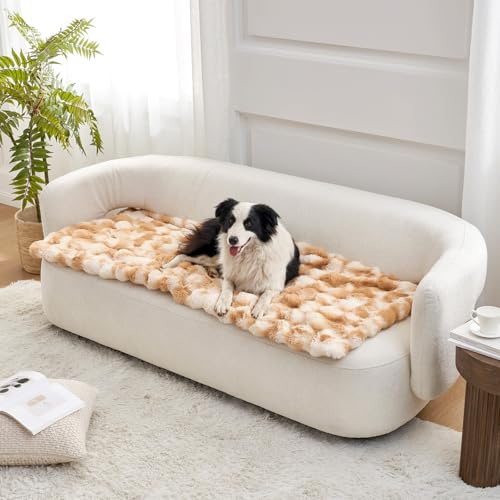 COZY KISS Housse de Canapé Lavable en Fausse Fourrure de Lapin, Coussin de Canapé 3 Places, Lits et Sièges Arrière de Voiture, Tapis Antidérapant Doux pour Chat, 70x210cm, Brun Tie-Dye