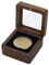 FINGERINSPIRE Coffret de Présentation de Pièces de Monnaie en Bois Simple Avec Intérieur Noir Boîte de Rangement pour Pièces de 40mm Avec Fenêtre Visible Fermoir Magnétique Présentoir Médailles Porte