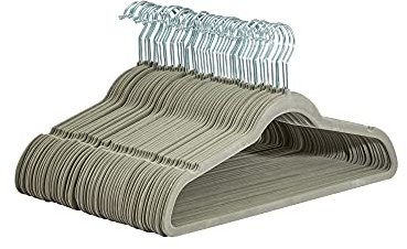 Amazon basics sammetshängare för kostymer, grå, smal, halkfri, förpackning med 50
