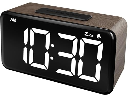 NOKLEAD Sveglia digitale per camera da letto: display LED da 5,9 pollici, funzione snooze da 9 minuti, 2 livelli di volume, 5 livelli di luminosità, 12/24 ore, con adattatore (Deep Wood Grain)