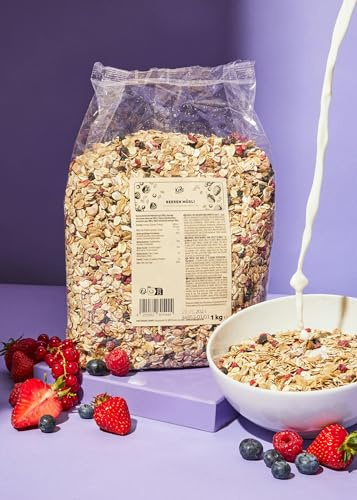 KoRo - Muesli aux fruits rouges avec flocons d'épeautre croustillants 1 kg - Baies séchées - Divers flocons de grains entiers - Sans sucre ajouté (contient du sucre naturellement présent)