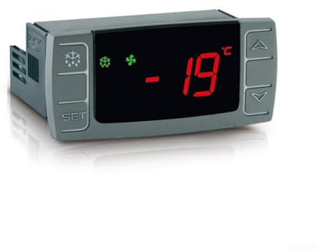 Digital termostat XR02CX5N0C1 med intelligent larm- och temperaturövervakning, designad för användning i kylskåp, displayskåp och kylare