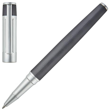 Hugo Boss Gear Ribs Tintenroller aus Messing und Aluminium in der Farbe Gun, Länge: 13,8cm, Tintenfarbe: Schwarz, HSV3065D