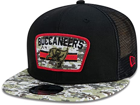 New Era 9Fifty Salute to Service Buccaneers Cap Basecap Baseballcap Flat Brim Snapback NFL-Cap Damen/Herren - Snapback, mit Schirm Herbst-Winter Winter - One Size schwarz